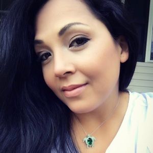 Meet your Posher, Olivia